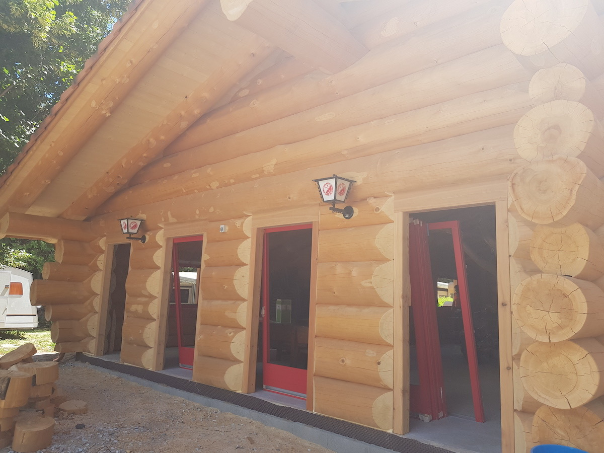 Neubau und Umbau Rezeption/Buvette (2020)