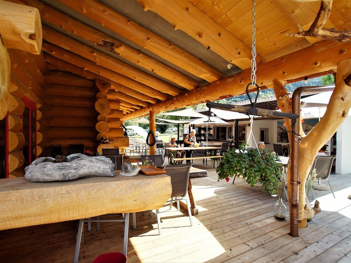 Neubau und Umbau Rezeption/Buvette (2021)